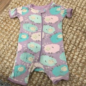 Baby Gap zippered pajamas 🐑 💤